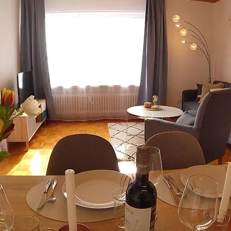 Bright, Modern And Spacious - Apartment 