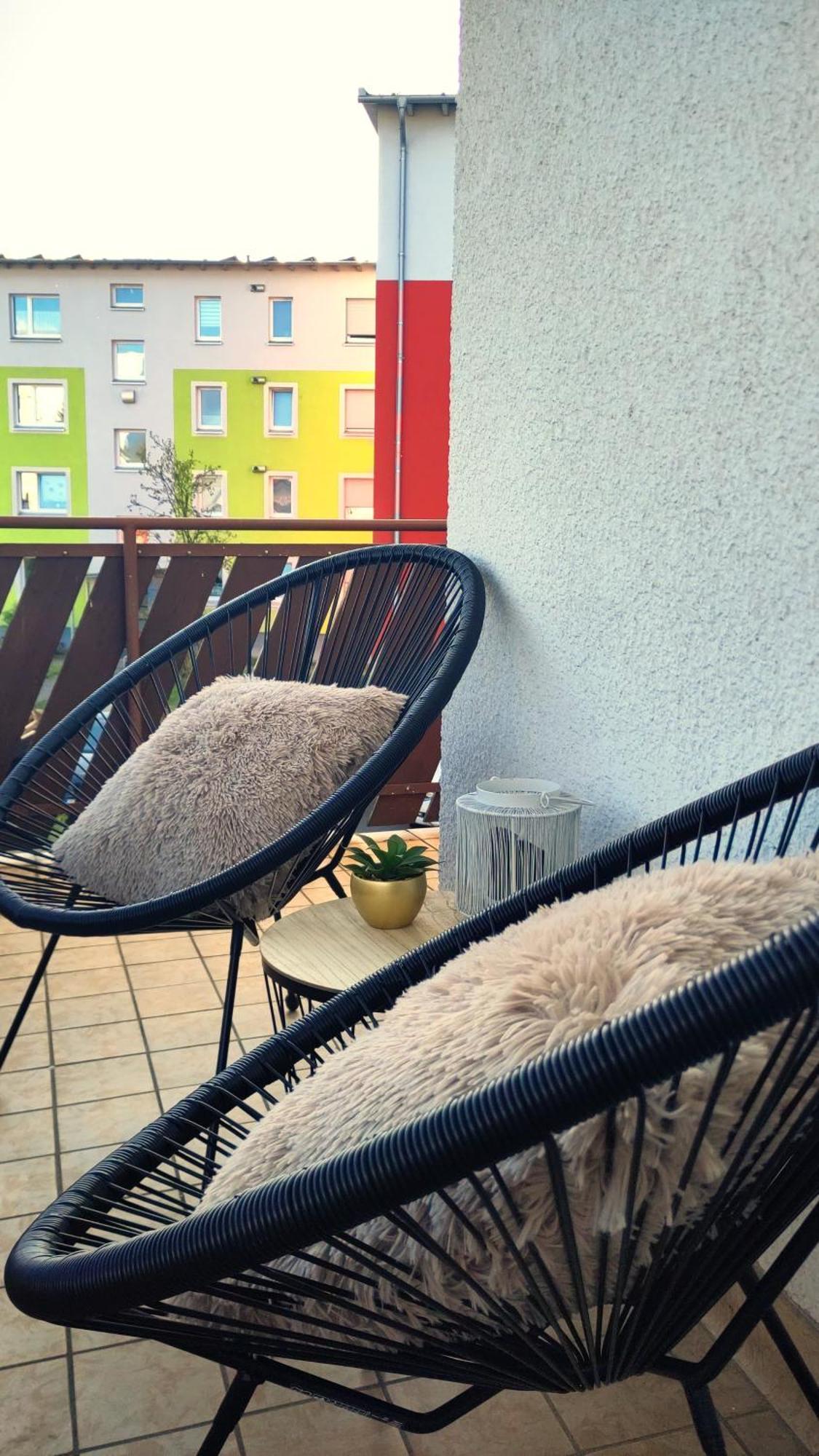 Apartment Bright, Modern And Spacious - 